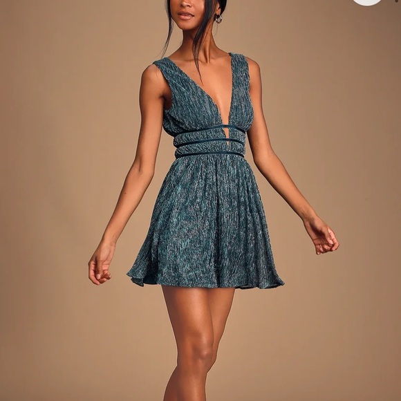 Lulus Smokeshow Teal Blue Crinkled Sparkle Metallic V-Neck Sleeveless Mini Dress - Picture 1 of 15
